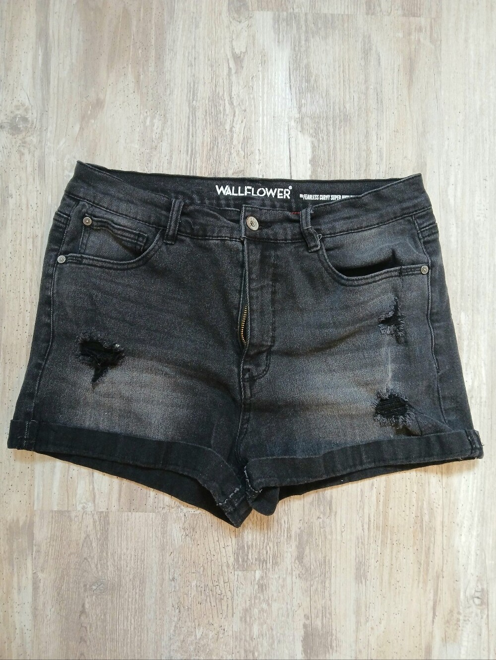 Wallflower Size 11 Curvy Fit Black Distressed Jean Shorts - Super High Rise